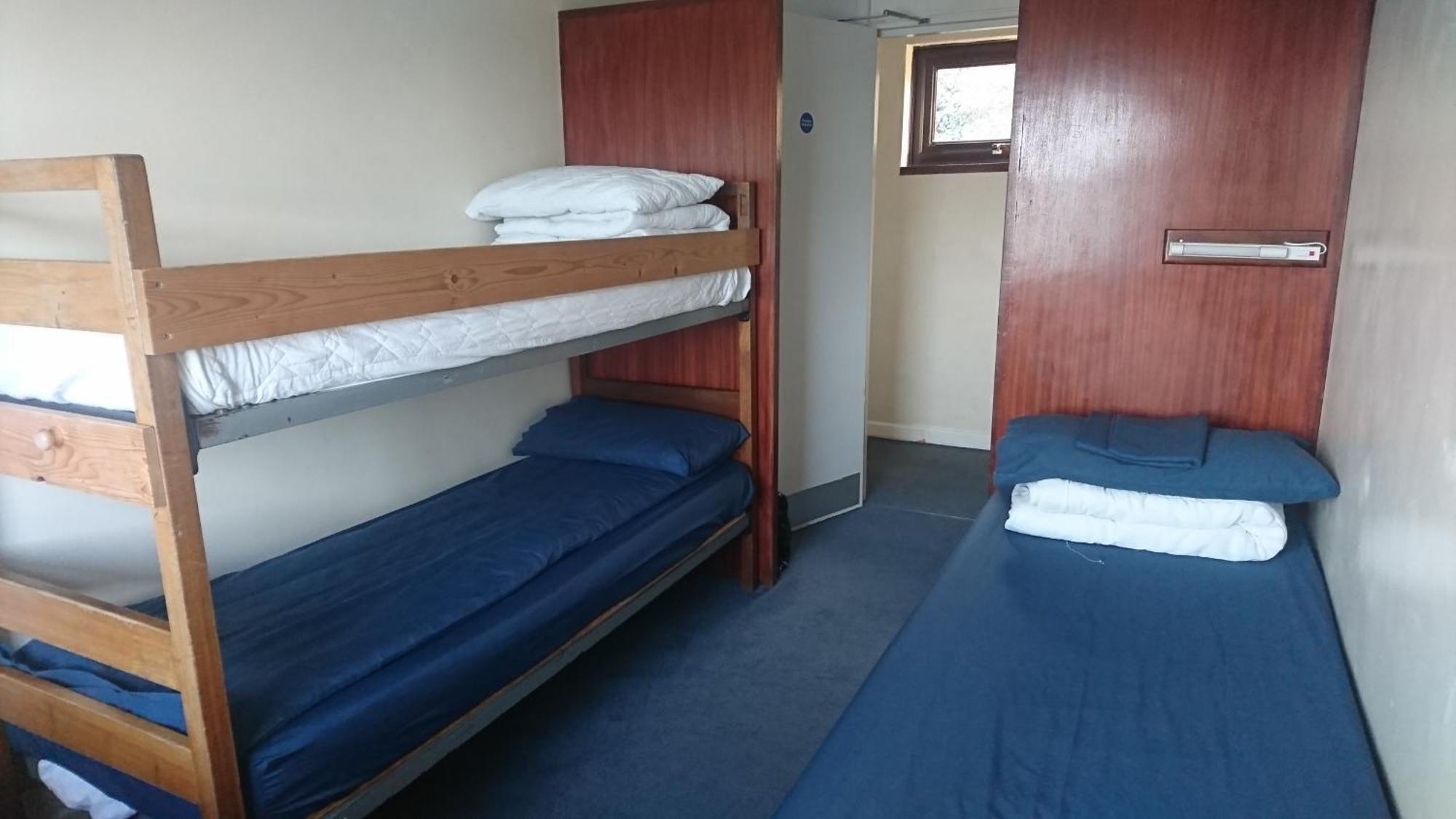 Fsc Dale Fort Hostel 客房 照片